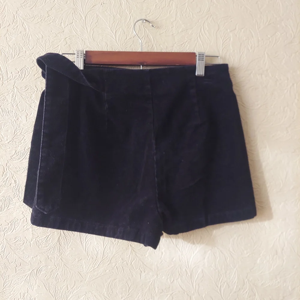 Forever 21 black corduroy mini skort side tie Sz medium - Picture 2 of 7